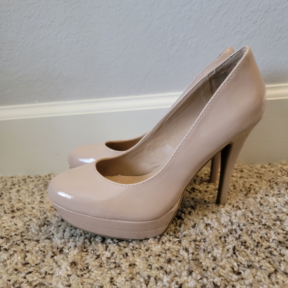 Lauren Conrad nude heels